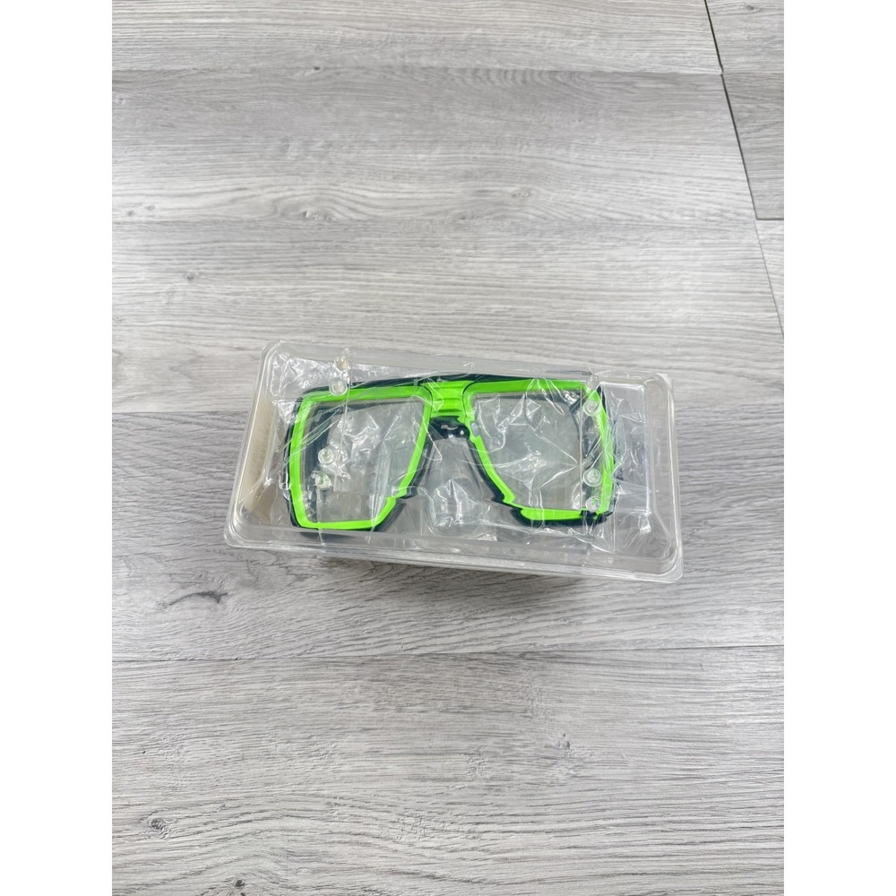 Ventura SeaQuest Vision Diving Snorkeling Goggles Tempered Black Green Case